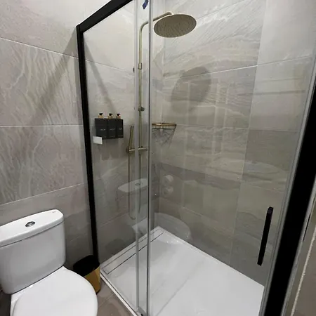 Casa Naty, Espacioso Renovado Apartamento En El Centro De Málaga Buitenkant foto