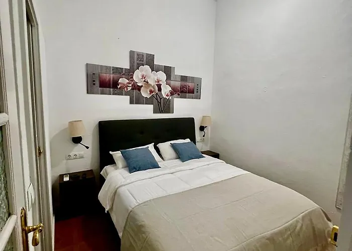 Casa Naty, Espacioso Renovado Apartamento En El Centro De Malaga